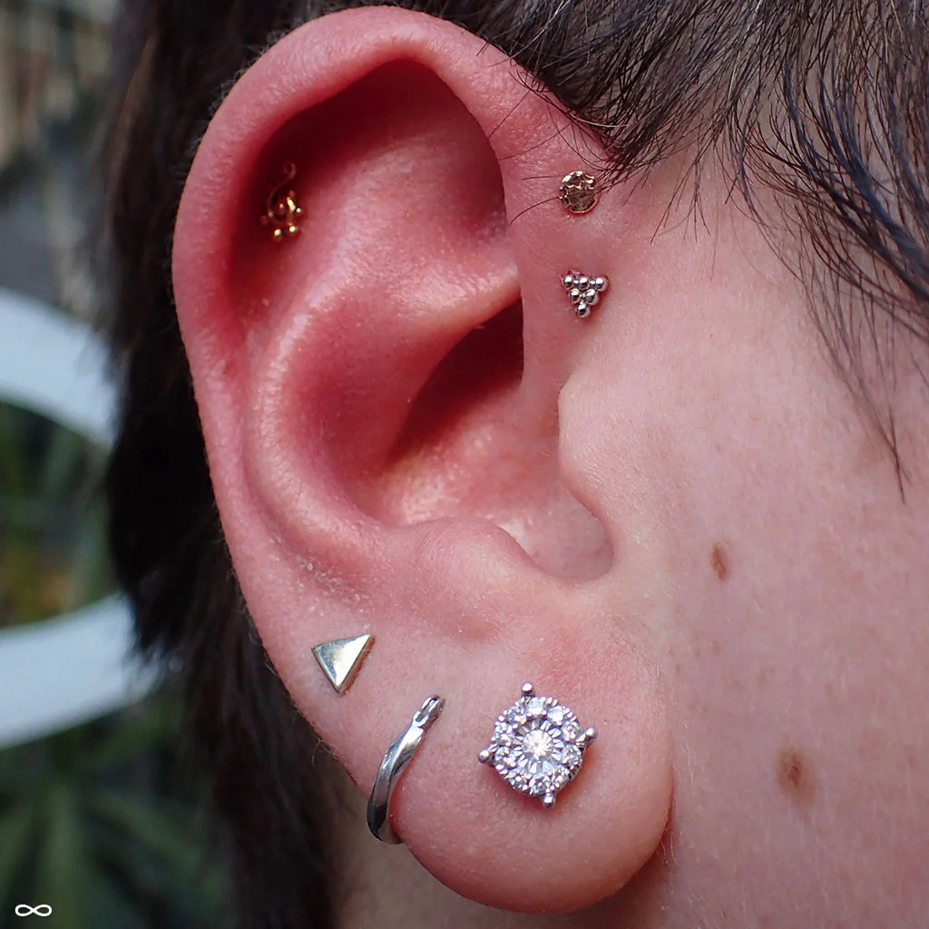 6 Bead Triangle Cluster Press-fit End in Gold from BVLA - Image 6