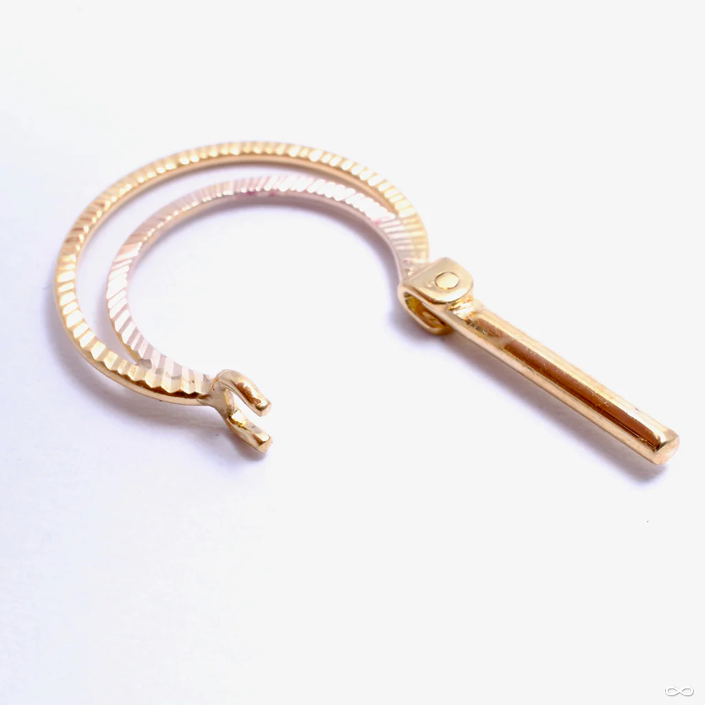 Chit Hinged Ring in Gold from Quetzalli - Image 2