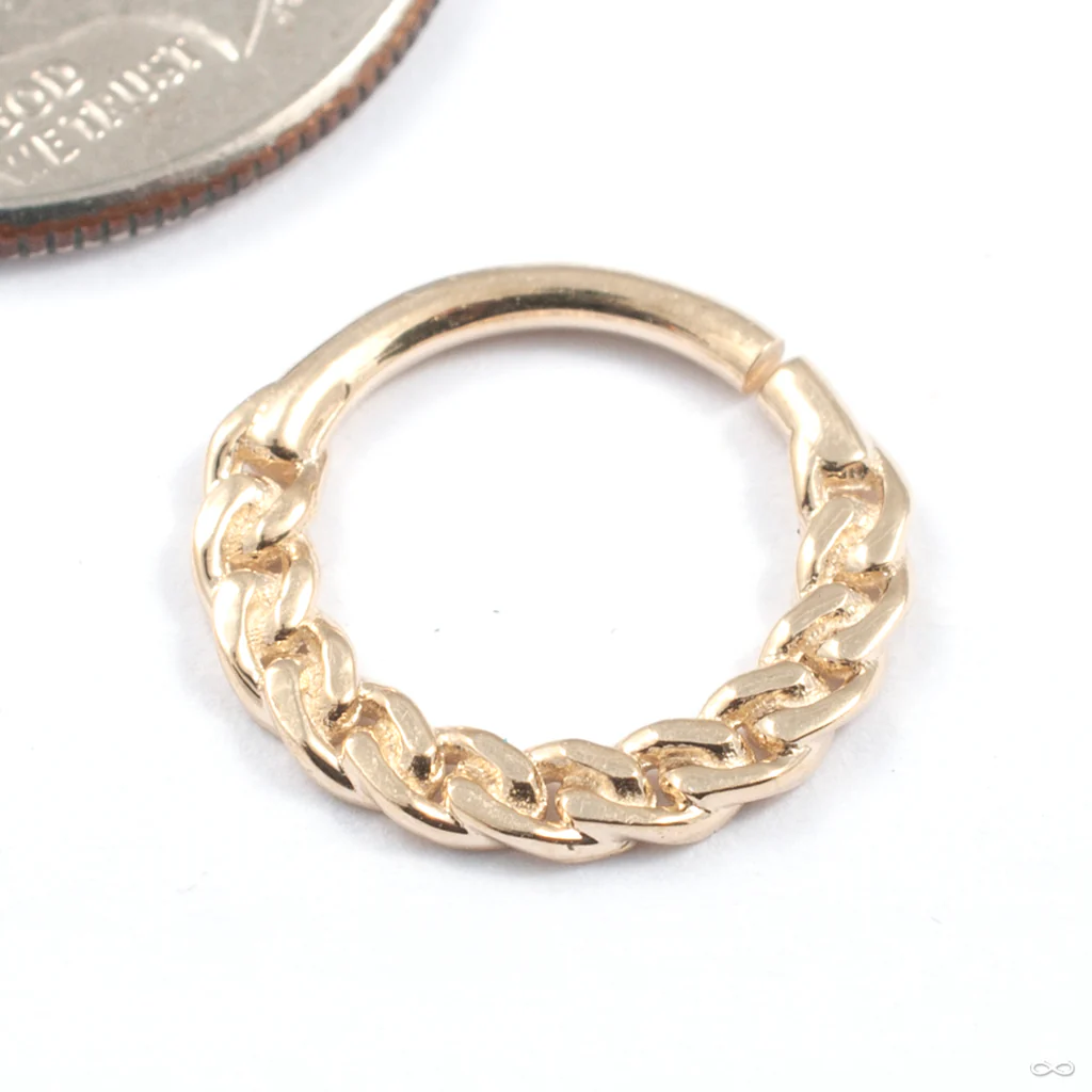Flat Chain Seam Ring in Gold from Tawapa - Image 4