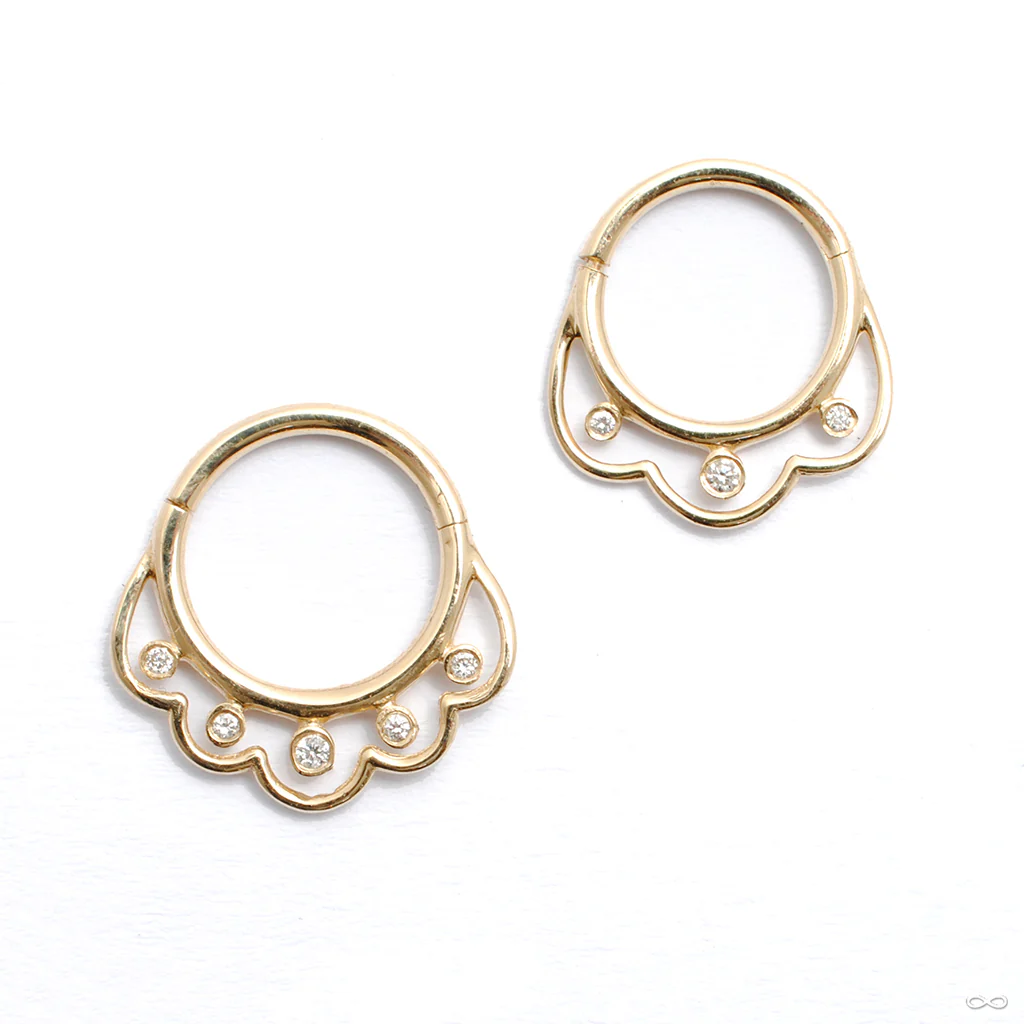 Interiority Clicker in Gold from Pupil Hall - Image 10