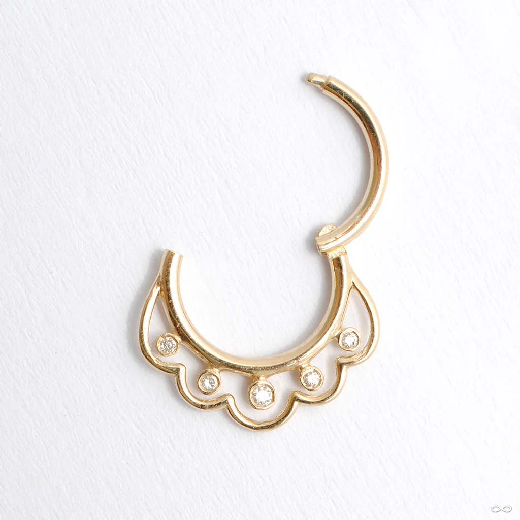 Interiority Clicker in Gold from Pupil Hall - Image 9