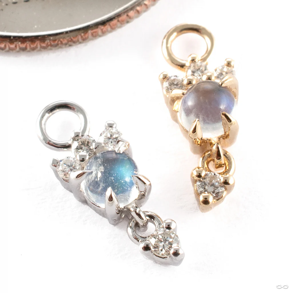 Leia Charm with Drop in Gold from Modern Mood