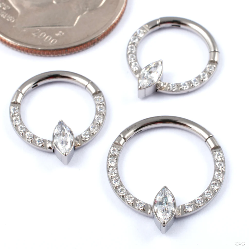 Marquee Captive Gem Clicker in Titanium from Diablo Organics