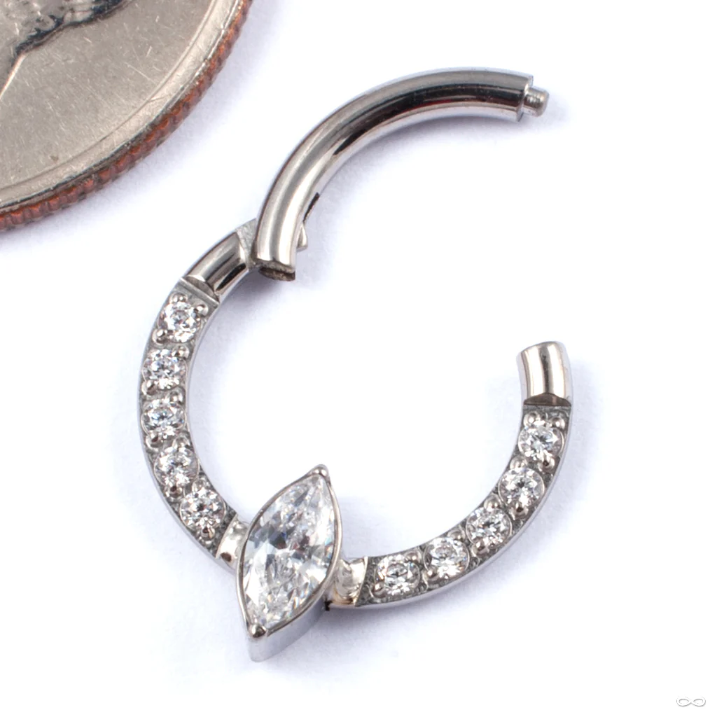 Marquee Captive Gem Clicker in Titanium from Diablo Organics - Image 3