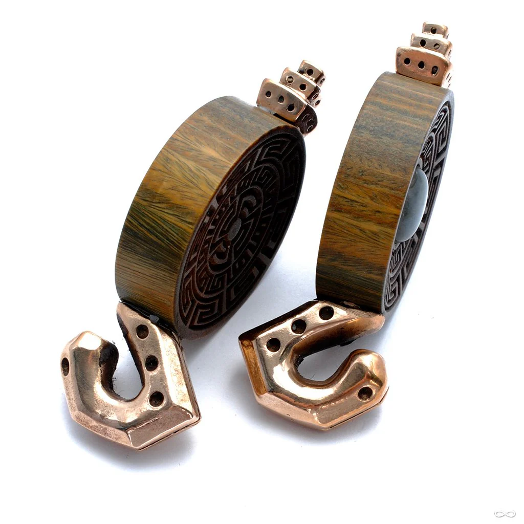 Quinkux Weights in Bronze with Stone Inlay from Yaxche - Image 3