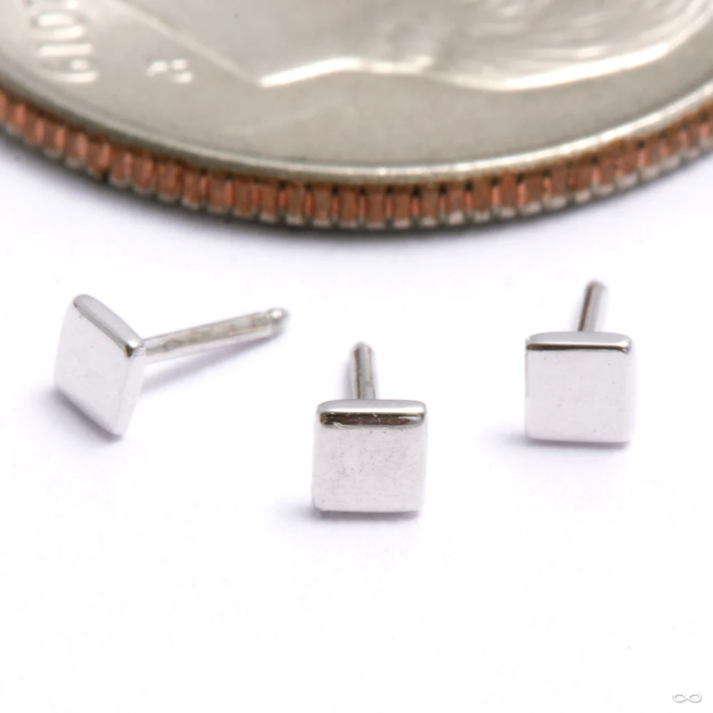 Rhombus Press-fit End in Gold from Auris Jewellery