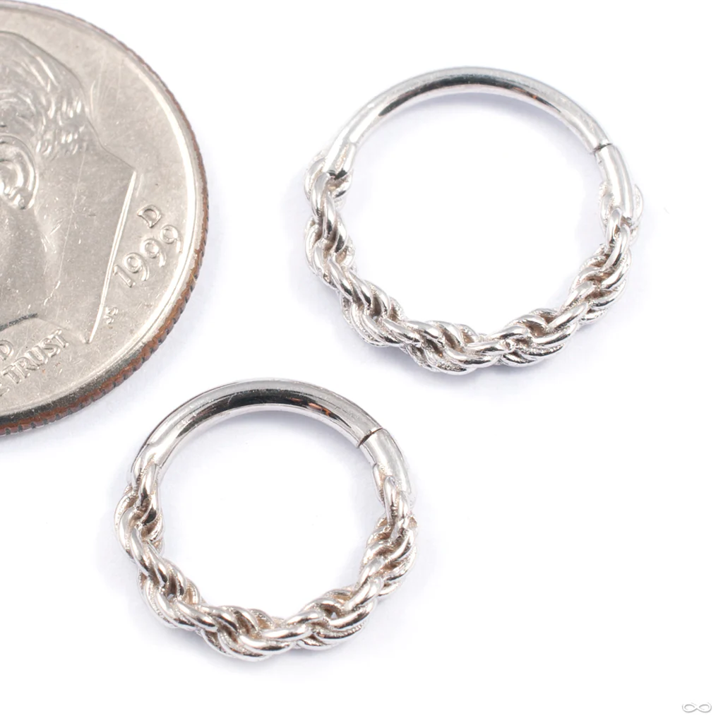 Rope Chain Seam Ring in Gold from Tawapa - Image 3