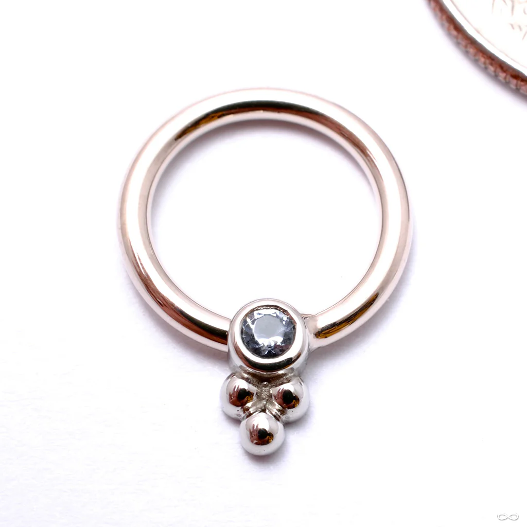 Sabrina with One Cluster Fixed Bead Ring in Gold from Anatometal - Image 2