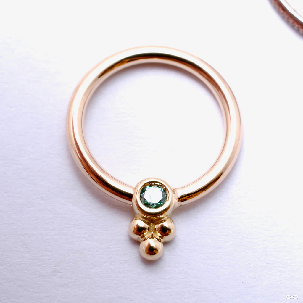 Sabrina with One Cluster Fixed Bead Ring in Gold from Anatometal - Image 3