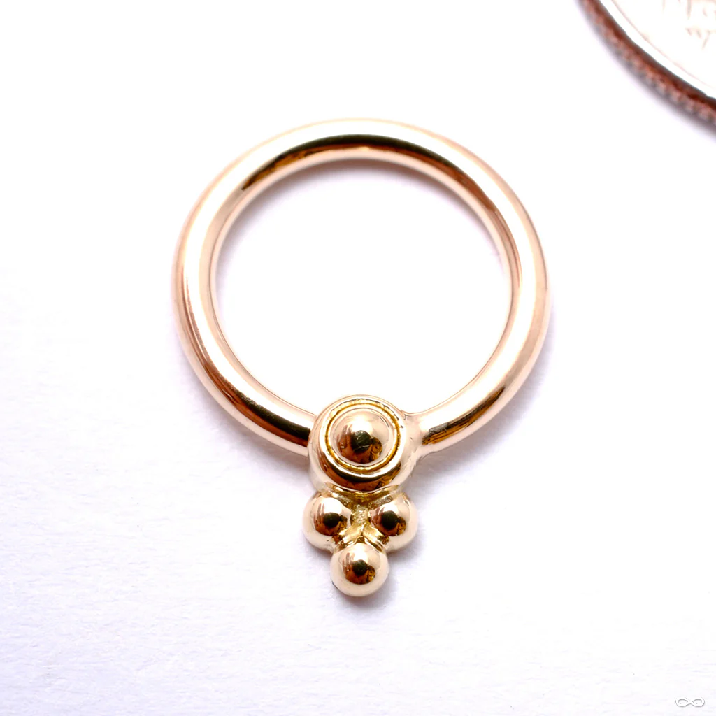 Sabrina with One Cluster Fixed Bead Ring in Gold from Anatometal - Image 5