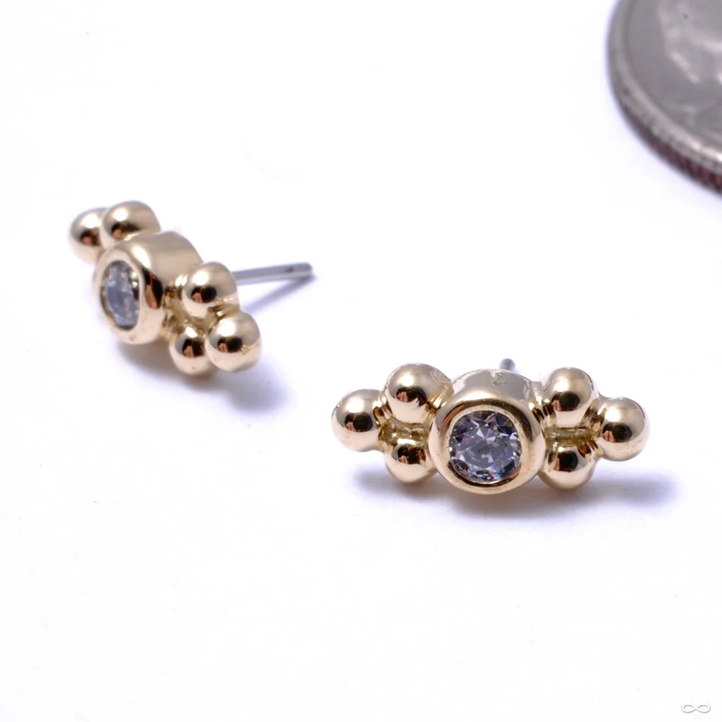 Sabrina with Two Clusters Press-fit End in Gold from Anatometal - Image 8