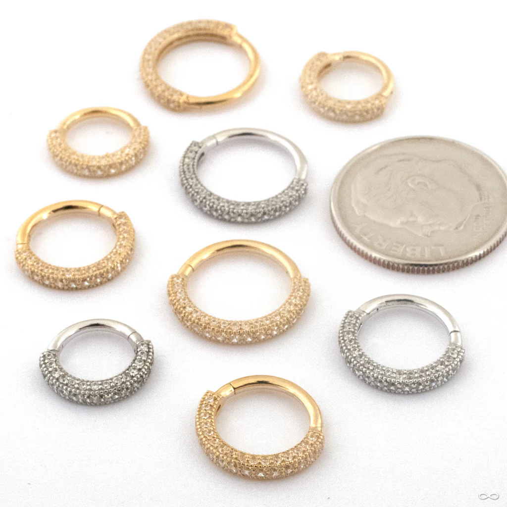 Showcase Clicker in Gold from Buddha Jewelry